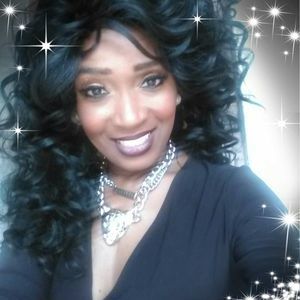 Meet your Posher, Taronza